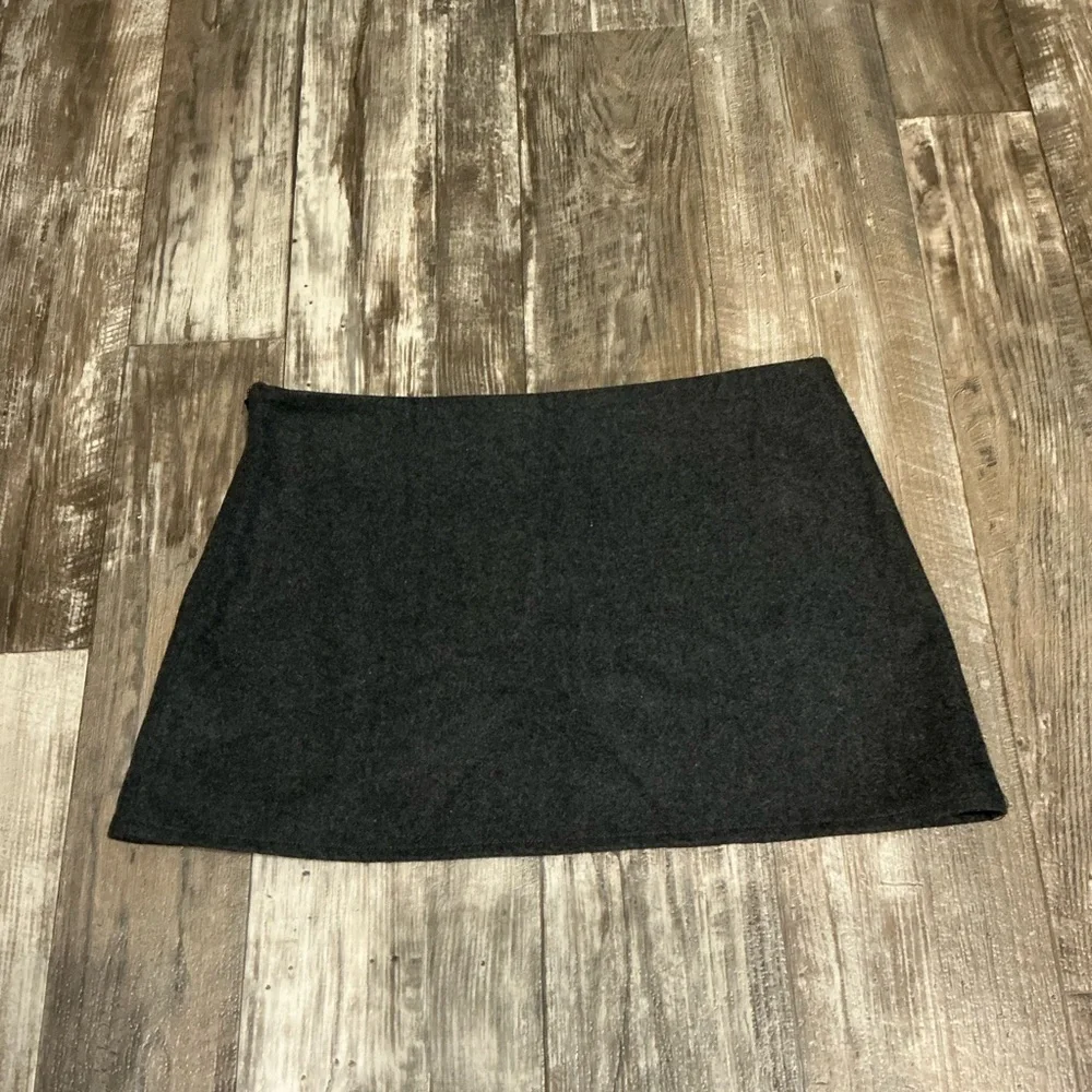 Motel Rocks Charcoal Mini Skirt Size Large - Picture 5 of 12